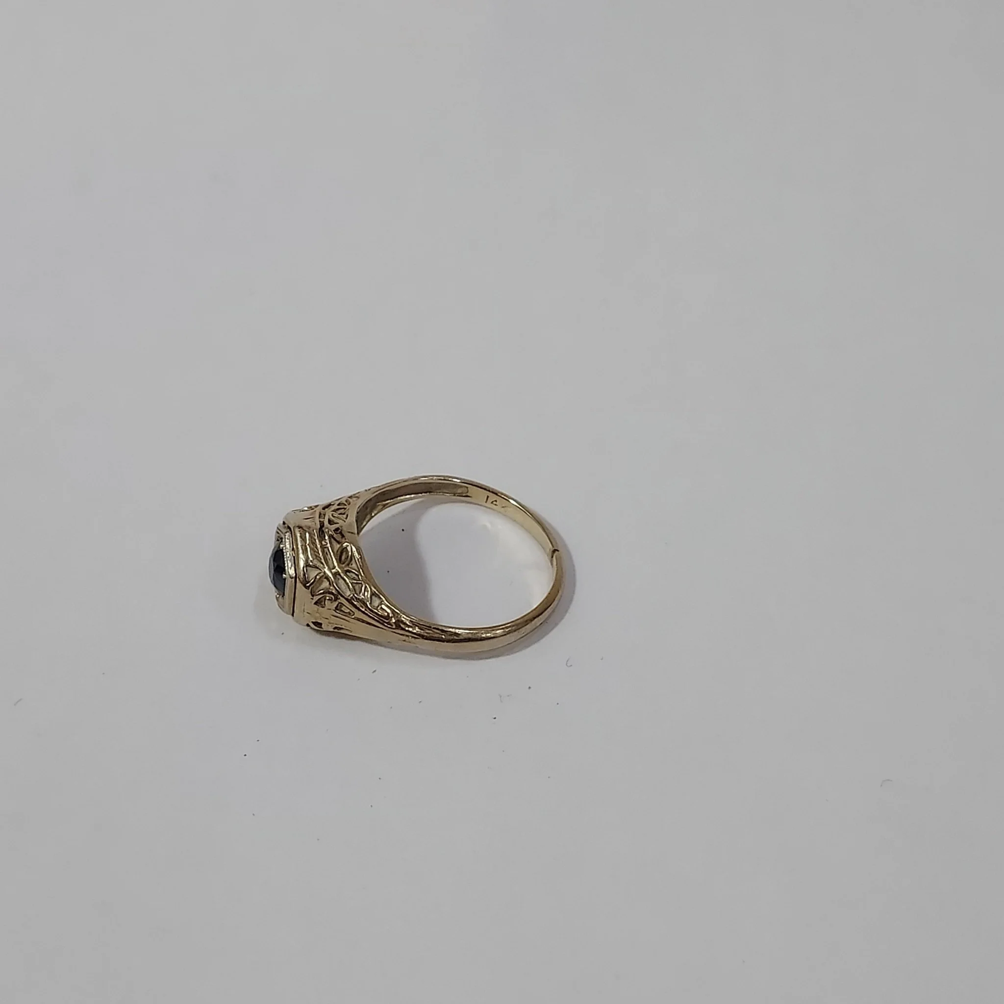 14K Gold & Sapphire Ring - Image 4