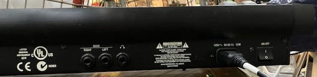 Alesis QS6.1 Synthesizer - Image 5